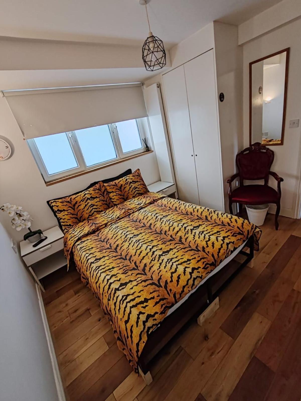 Lgbtq-Double Room London Ngoại thất bức ảnh